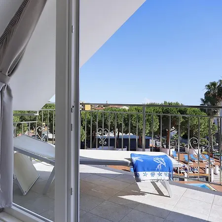 Апарт-отель Diano Sporting