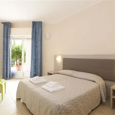 Aparthotel Diano Sporting 3*