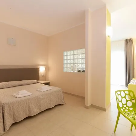 Aparthotel Diano Sporting 3*