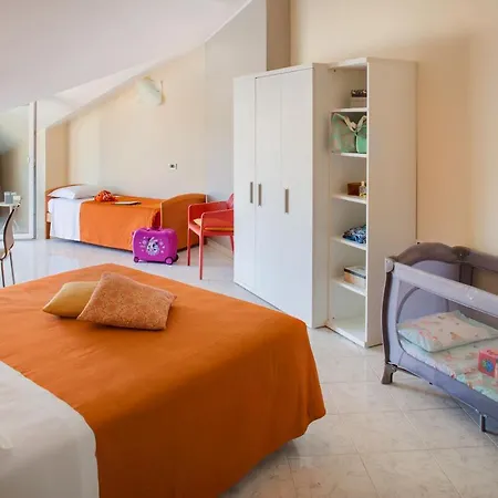 迪亚诺史波堤公寓酒店 迪亚诺马里纳