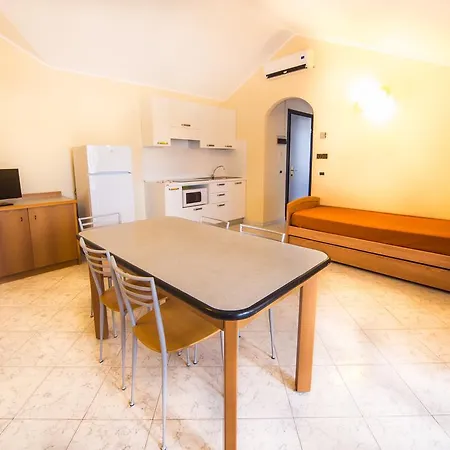 Aparthotel Diano Sporting 3*