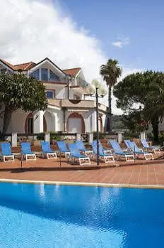 Aparthotel Diano Sporting 3*