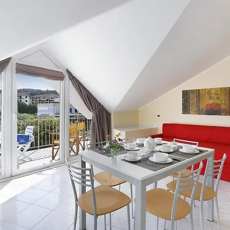 迪亚诺史波堤公寓酒店 3*