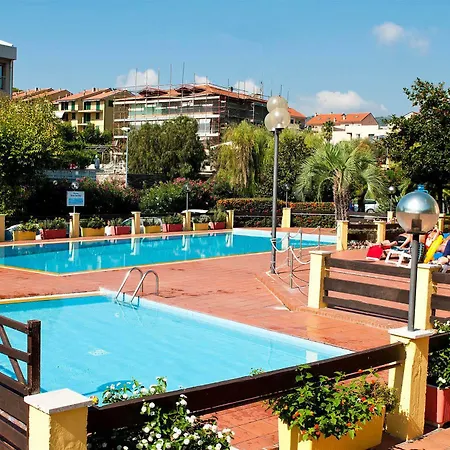 公寓式酒店 迪亚诺史波堤公寓酒店 迪亚诺马里纳